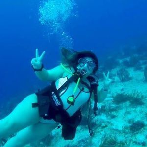 Meet your Posher, Carly